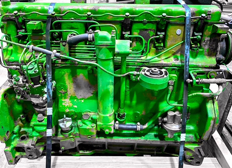 John Deere 4010, 4020 Engine