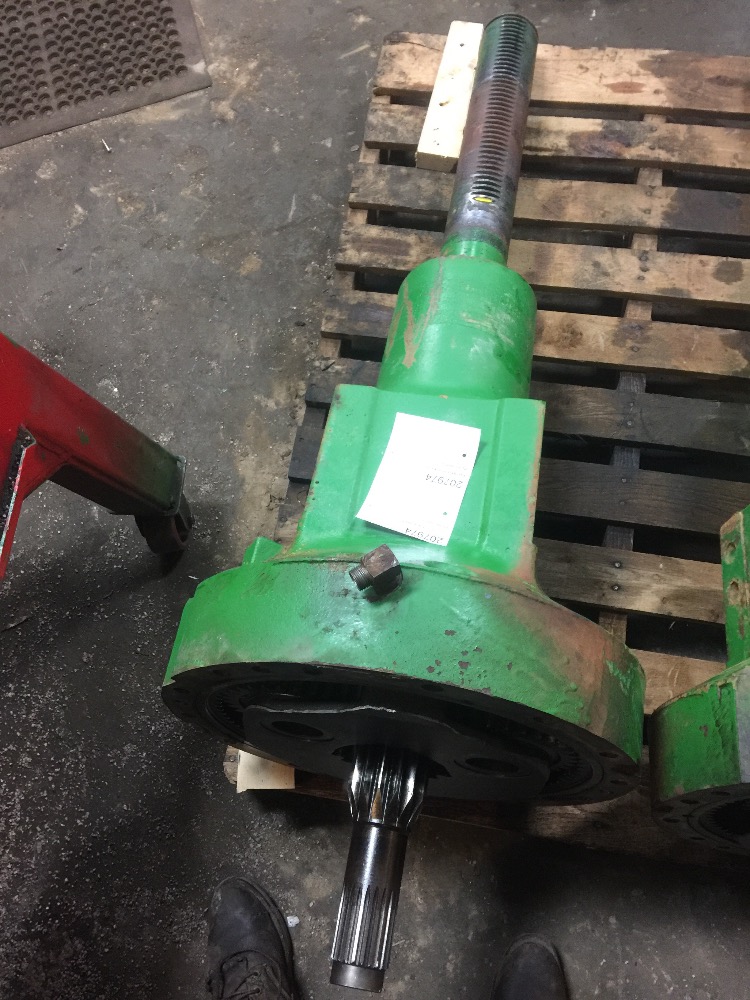 john-deere-8760-4wd-axle-hub-parts