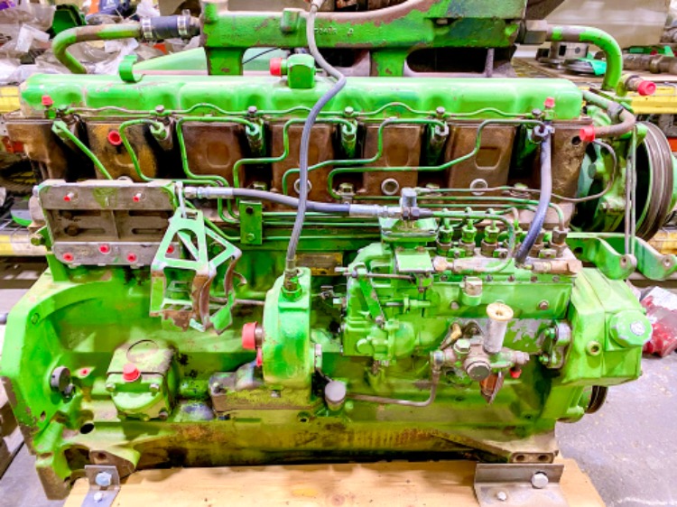 John Deere 4630 Engine