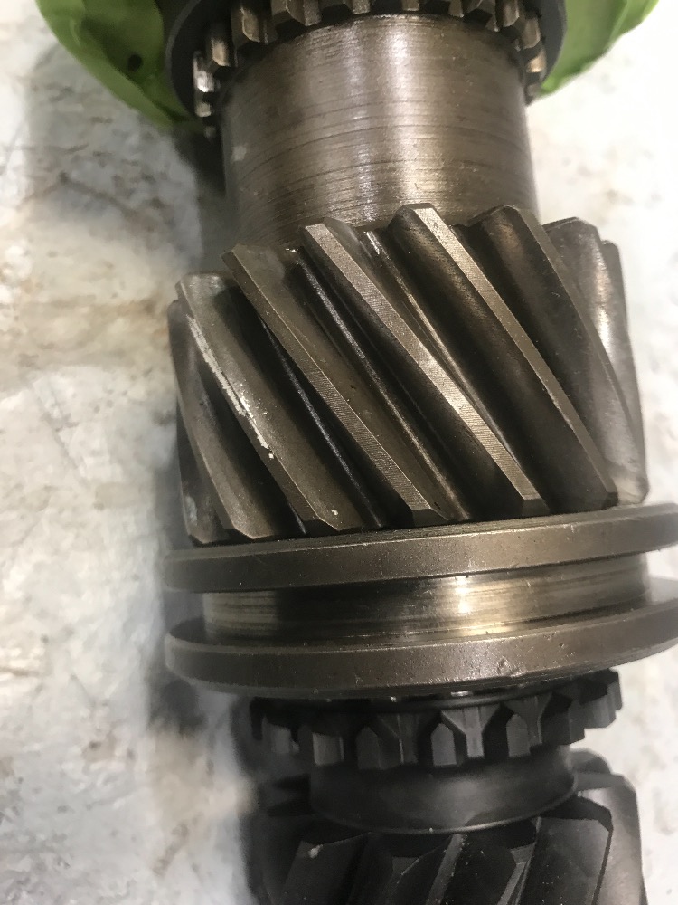 John Deere 4430 Transmission Drive Shaft (Quad Range) / Topshaft