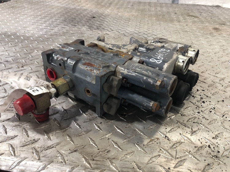 New Holland TS100 Hydraulic Control Valve