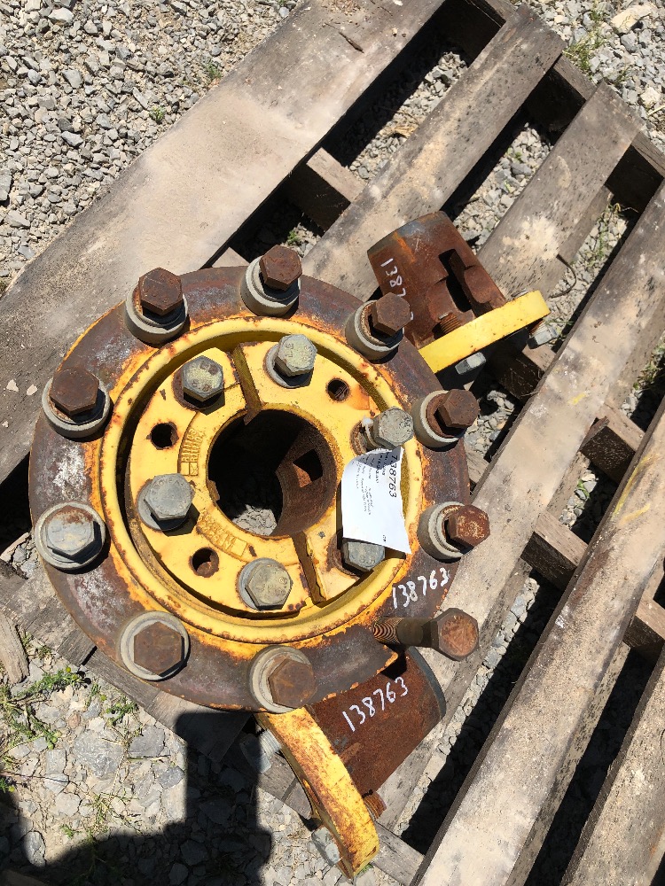 John Deere Dual Hubs for John Deere 4440, 4450, 4455, 7400, 7410, 7420