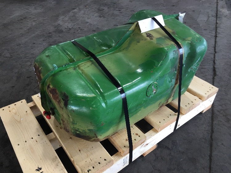 John Deere Fuel Tank for John Deere 2840, 3030, 3120, 3130