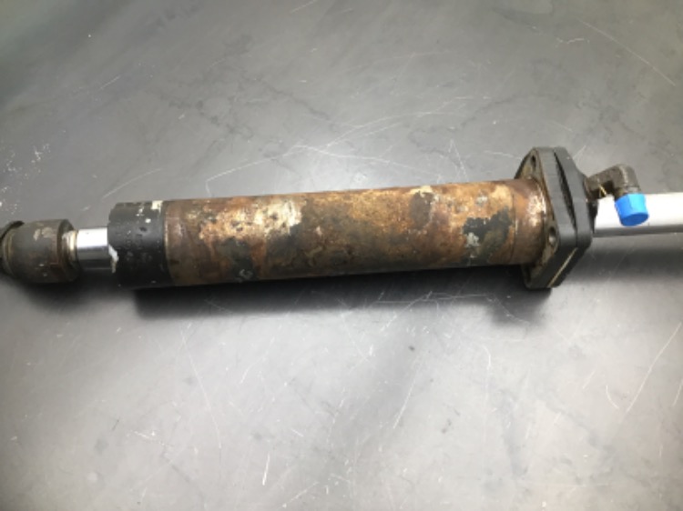 John Deere 5300 Steering Cylinder, MFWD