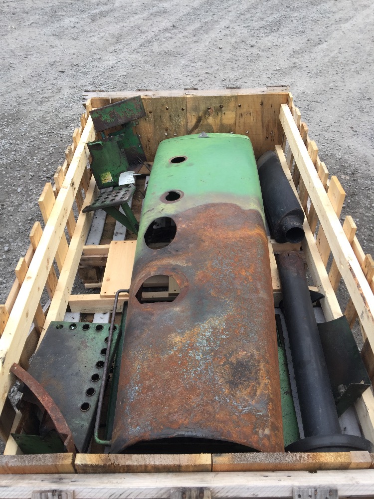 John Deere Hood/nose Cone