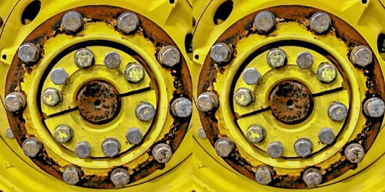 John Deere 86 mm Dual Hubs