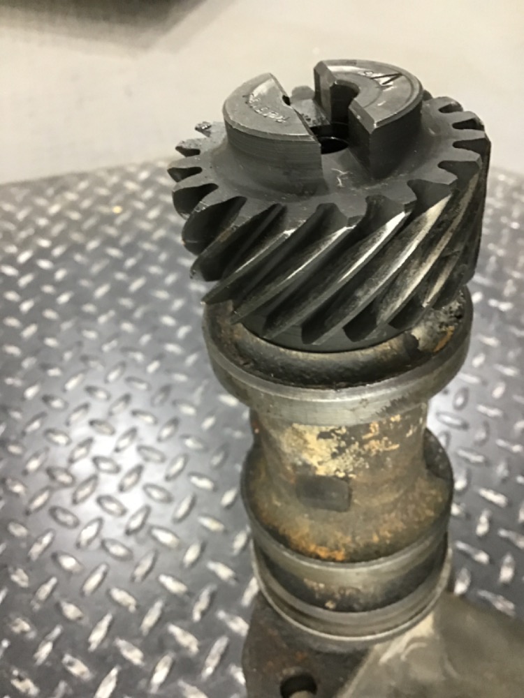 John Deere 4020 Oil Pump