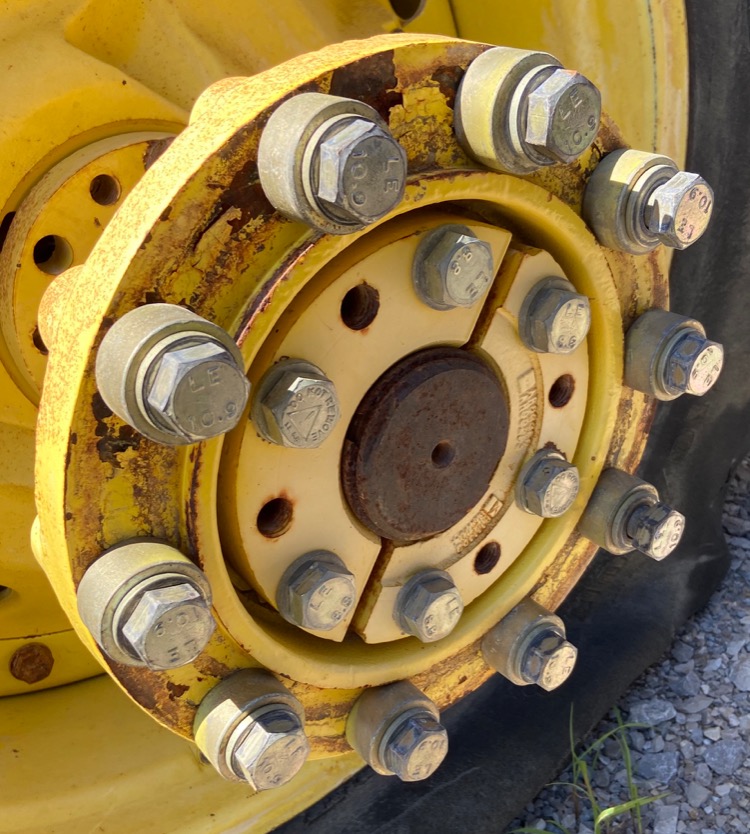 John Deere 10 Bolt Dual Hubs for John Deere 9300