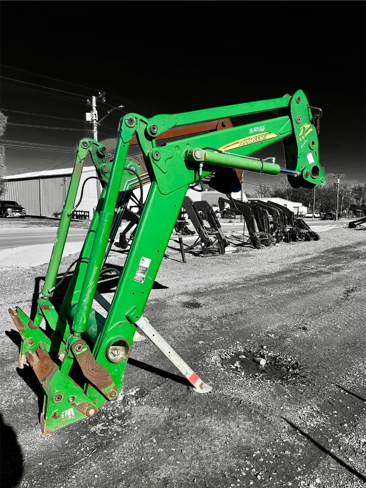 John Deere 741 Loader