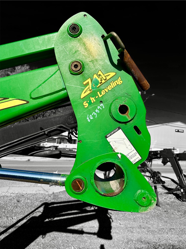 John Deere 741 Loader
